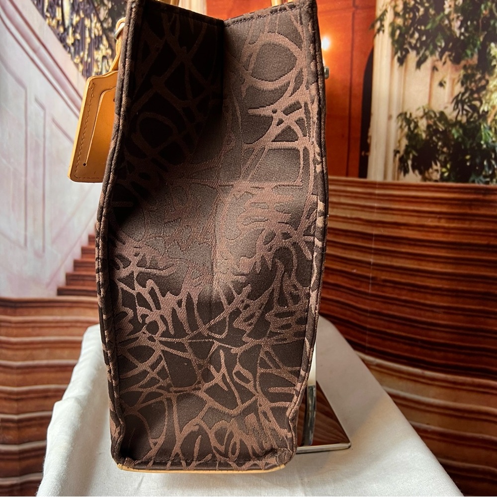Diane Von Furstenberg Vase Tote Bag, fully lined and spacious, excellent, rare - Picture 10 of 14